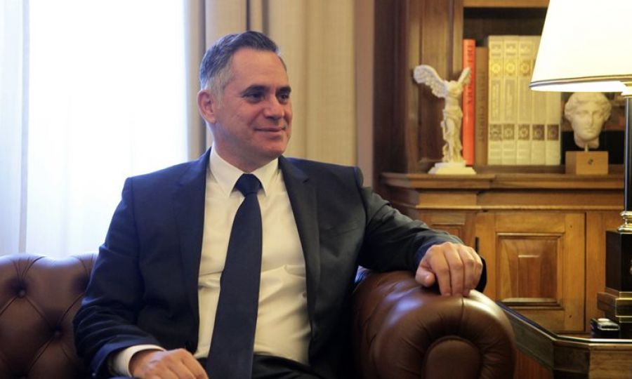 Kathimerini_Cy's tweet photo. Είπε πανηγυρικά ναι η ΕΔΕΚ στην υποψηφιότητα Νικόλα https://t.co/5WeqBc2aII https://t.co/bohAnRdqbh