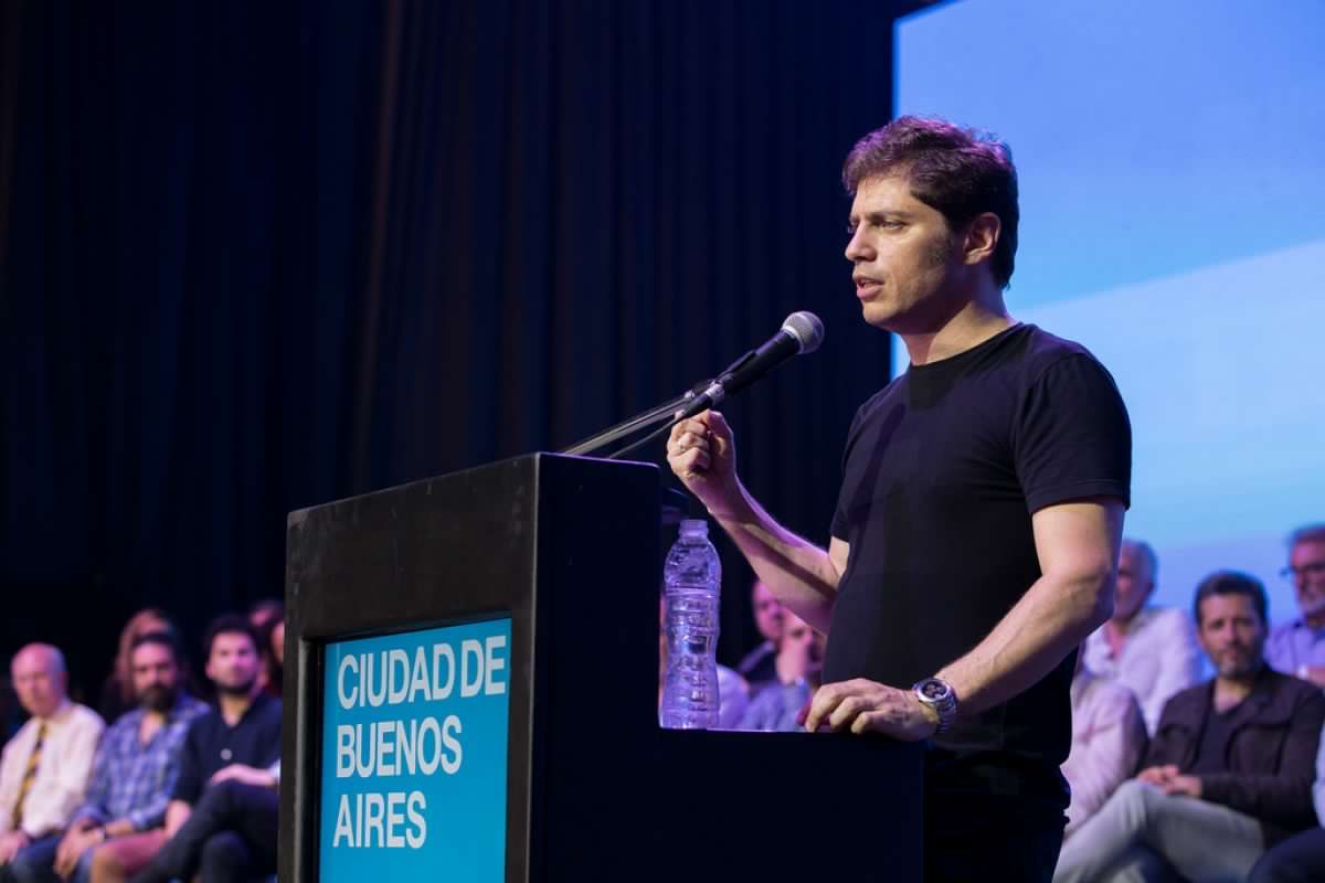 BBLDiario's tweet photo. #Entrevistas | Axel Kicillof: "Macri está más cerca de Trump que de los argentinos"
https://t.co/HPN652a1rT https://t.co/5QImK9CMsz