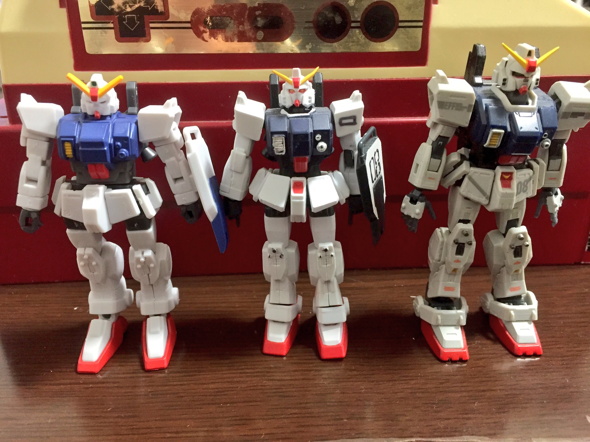 アサルトキングダム　ガンダムスタンダート　ユニバーサルユニット　合計19体セット ガンダム食玩最新情報 ユニバーサルユニット編 - バンダイ