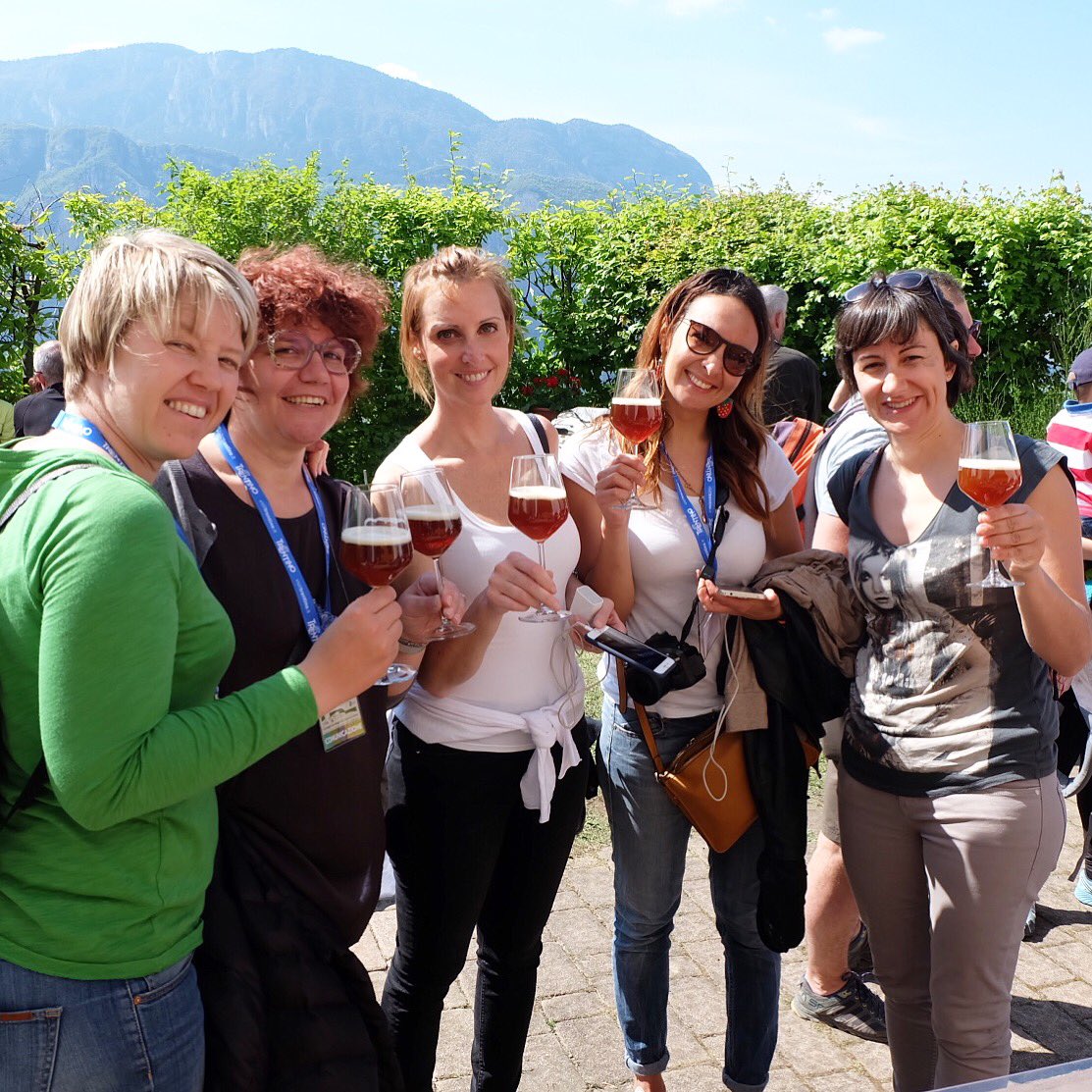 Una squadra fortissima! @Ideaturismo <a href="/winemood/">Liliana Zanellato</a> <a href="/elenatonolli1/">Elena Tonolli</a> <a href="/GiuliaTravaglia/">Giulia Travaglia</a> comunicatrici <a href="/dimasoinvino/">dimasoinvino</a> semplicemente fantastiche 🔝👍🏻👏🏻