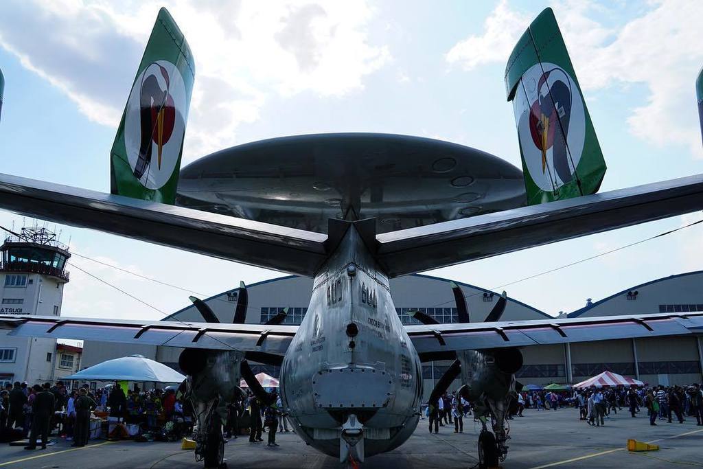 speedmaster1977's tweet photo. #飛行機おしり祭り でお休みなさい💤
#日米親善春祭り 
#厚木基地
#vaw115
#libertybells 
#nf600
#e2c
#hawkeye 
#cvw5 
#nafatugi 
#navalaviation 
… https://t.co/qwGbXdiPPk https://t.co/YhO7DvvKl5