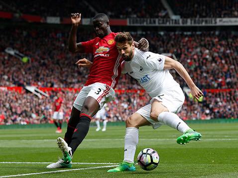 llorentefer19's tweet image. Great performance from the whole team at Old Trafford. Thanks to the fans for their great support! #MUNSWA #ComeOnSwans #JackArmy #Vamosss