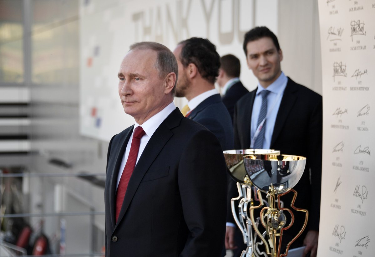 Vlad_Step2's tweet image. #СочиАвтодром: Гран-при России по кольцевым автогонкам в классе машин... ln.is/CEaYU by #KremlinRussia via @c0nvey