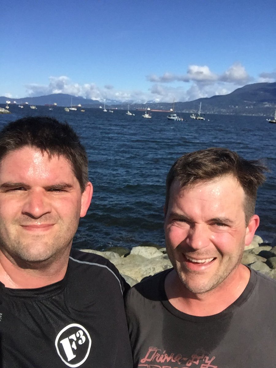 sblizzle1's tweet image. Nice 6.75 mile run around the bay with Sean #Vancouver