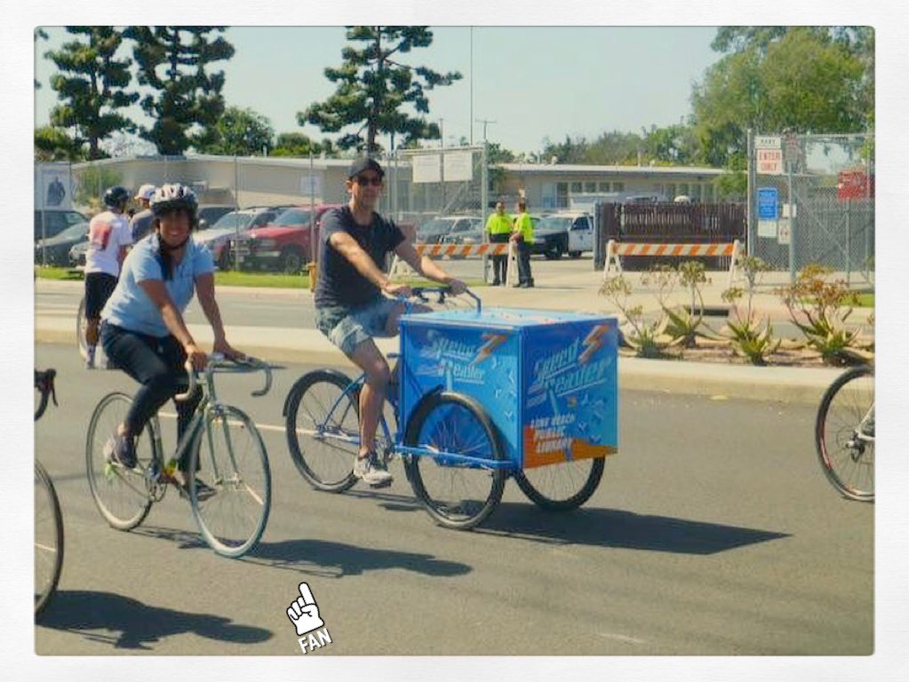 DJZibaZ's tweet image. Proud to be working with #LBCityLibrary yesterday at #BeachStreets riding next to Leo on the Speed Reader #LBPLBookBike! 📸: Richard Shimizu!