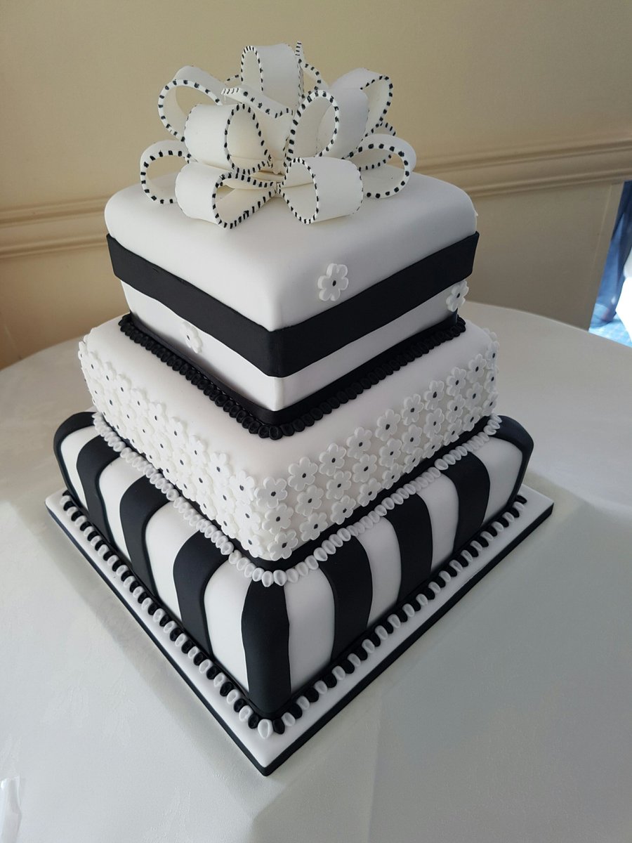 Wedding Open Evening 18th May 2017 
Come along between 6pm and 9PM
View our function rooms laid for a wedding and view our boutique bedooms