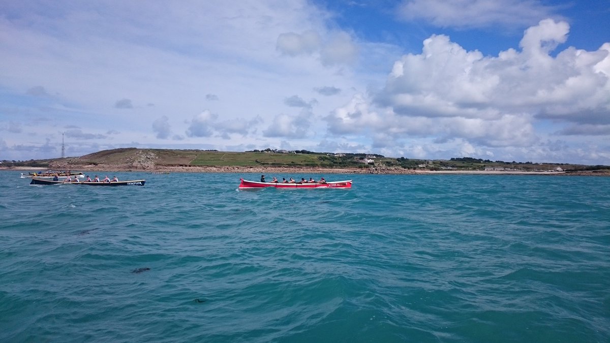 FastboatScilly's tweet image. Well done all crews and organisers and volunteers brilliant event again! Proud of all our local teams!