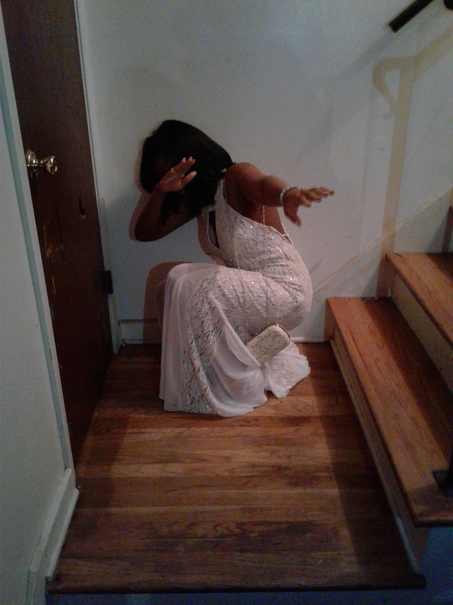 SimplyTeeeeeee's tweet photo. I'm who they doubted, gone make them remember ππππ #sOAKingwet #HAdtoWaKethemup #Prom2k17
#MemphisProm https://t.co/zN7DIVl3ia
