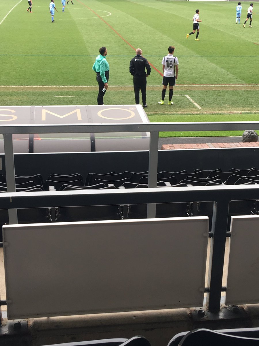 Mikael egill ad spreyta sig med u15 derby i dag a pride park ⚽️⚽️ ekki leidinlegt ad fa ad spila a tessum leikvangi