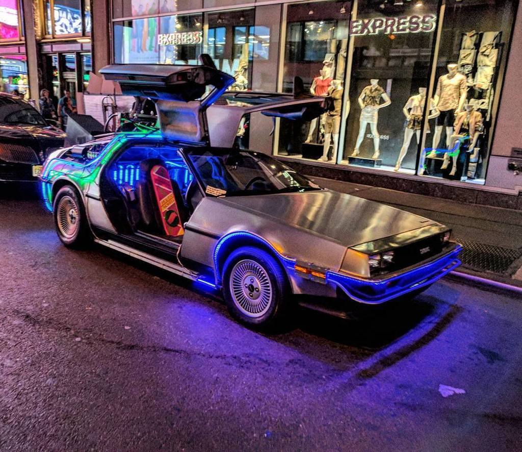 Doc Brown needs to maybe cool it on the rope lights. #surprisedelight #neveradullmoment #touristbait #stilllovedit… ift.tt/2pkHExB