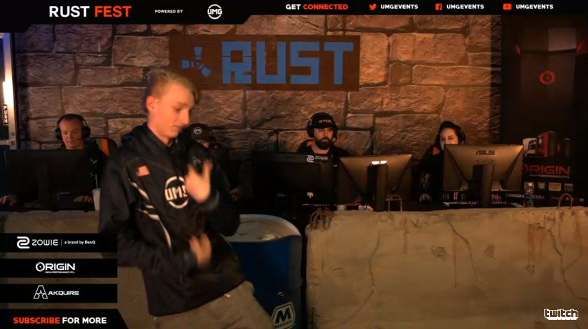 rustcompetitive's tweet image. Over 500 viewers! Here&apos;s @The_Brocky celebrating