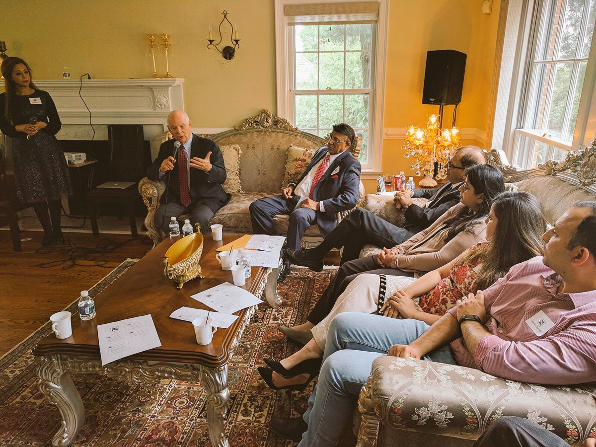 mijaved91's tweet photo. @PAKPAC Honored to have @SenatorCardin join the #AmericanPakistani community for a candid townhall event in PA. Thank you for joining us! https://t.co/ORW5CiARvF