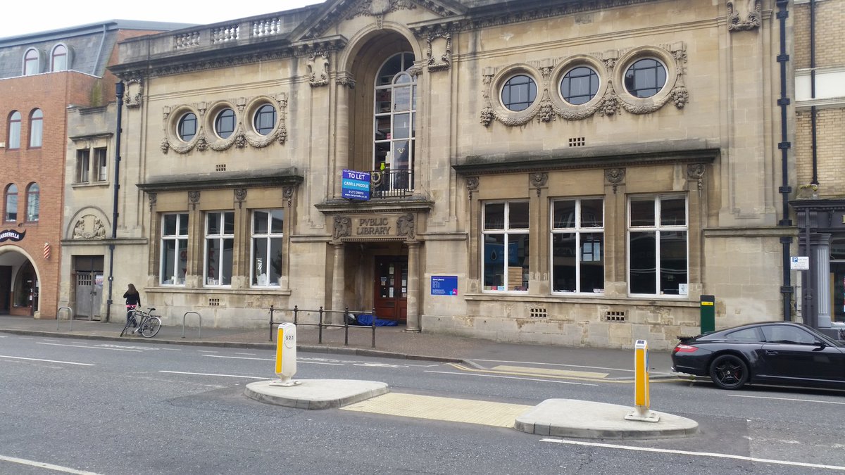 chelleryn99's tweet image. Saw this on my way to campaign in my nearby marginal today - a closed down library with a person asleep in doorway! Sums up #ToryBritain