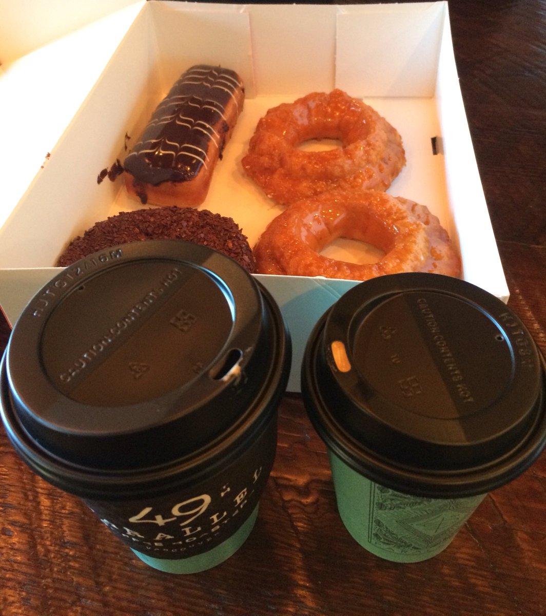 June_Zircon's tweet image. Then #coffee at #Parallel49 on #Main and some #LuckysDonuts! #Vancouver #coffeetime #donuts ☕️🍩#coffeedate #weekendvibes ☀️😎 #EatVancouver
