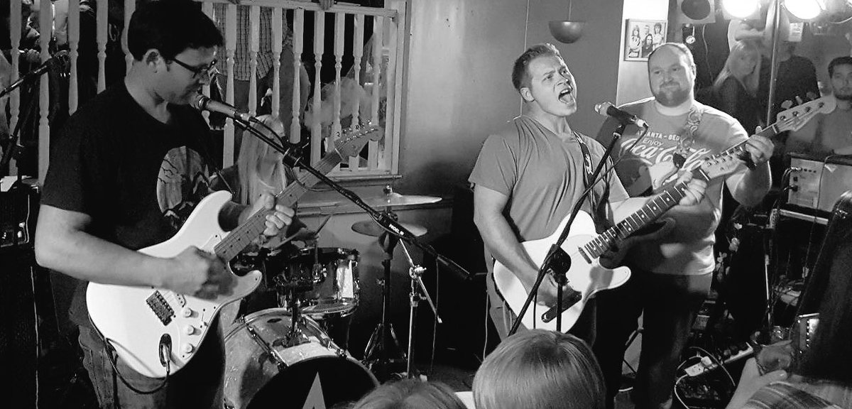 carrie_adam's tweet image. Amazing gig tonight @alpha__waves! Absolutely rocked it!