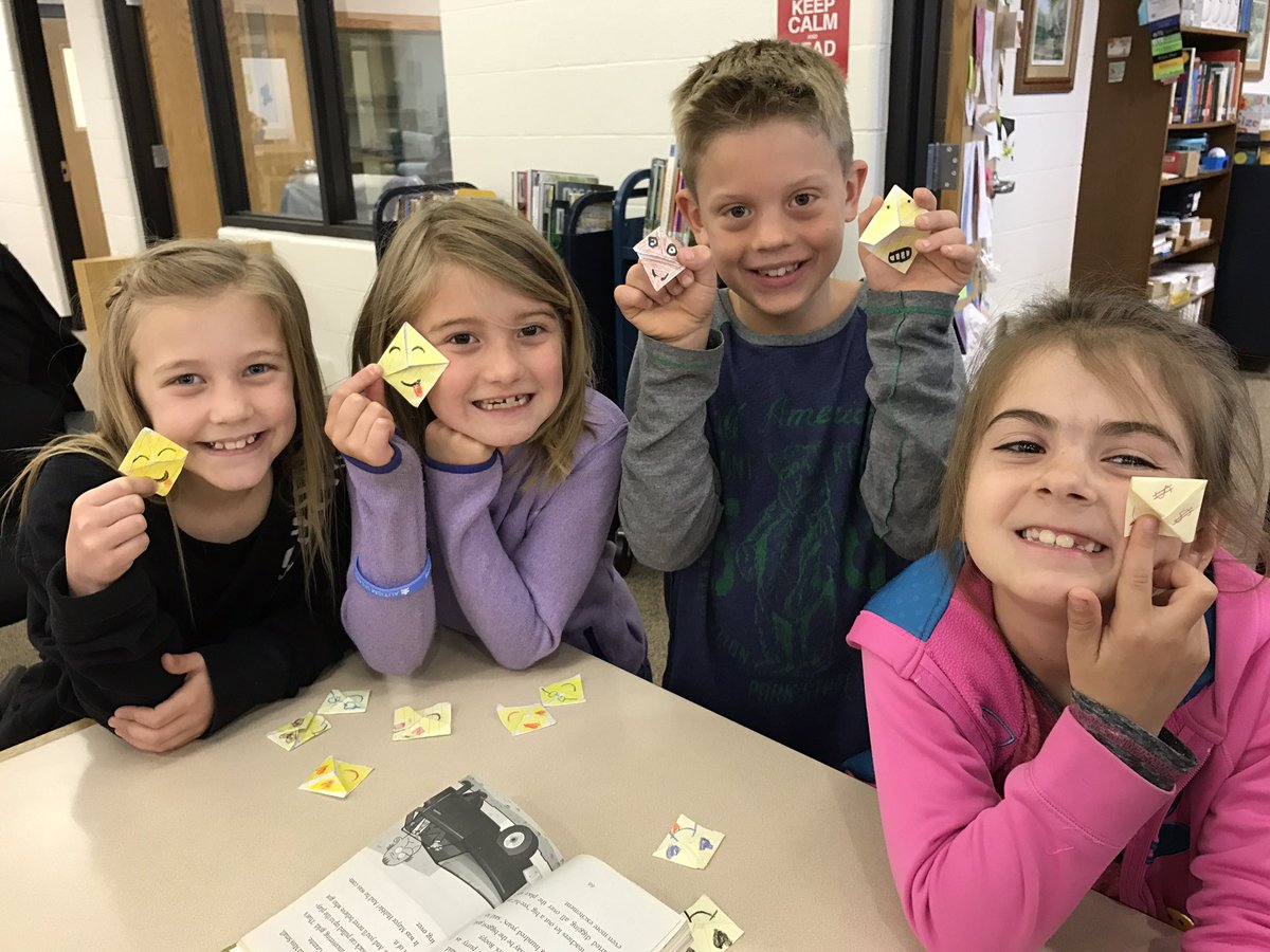 GWCESLib's tweet image. These 2nd graders are obsessed w/making emoji bookmarks 😃 Pretty sure their goal is to make one for everyone in the world 😂😜😍😘😋(yes, even 💩)