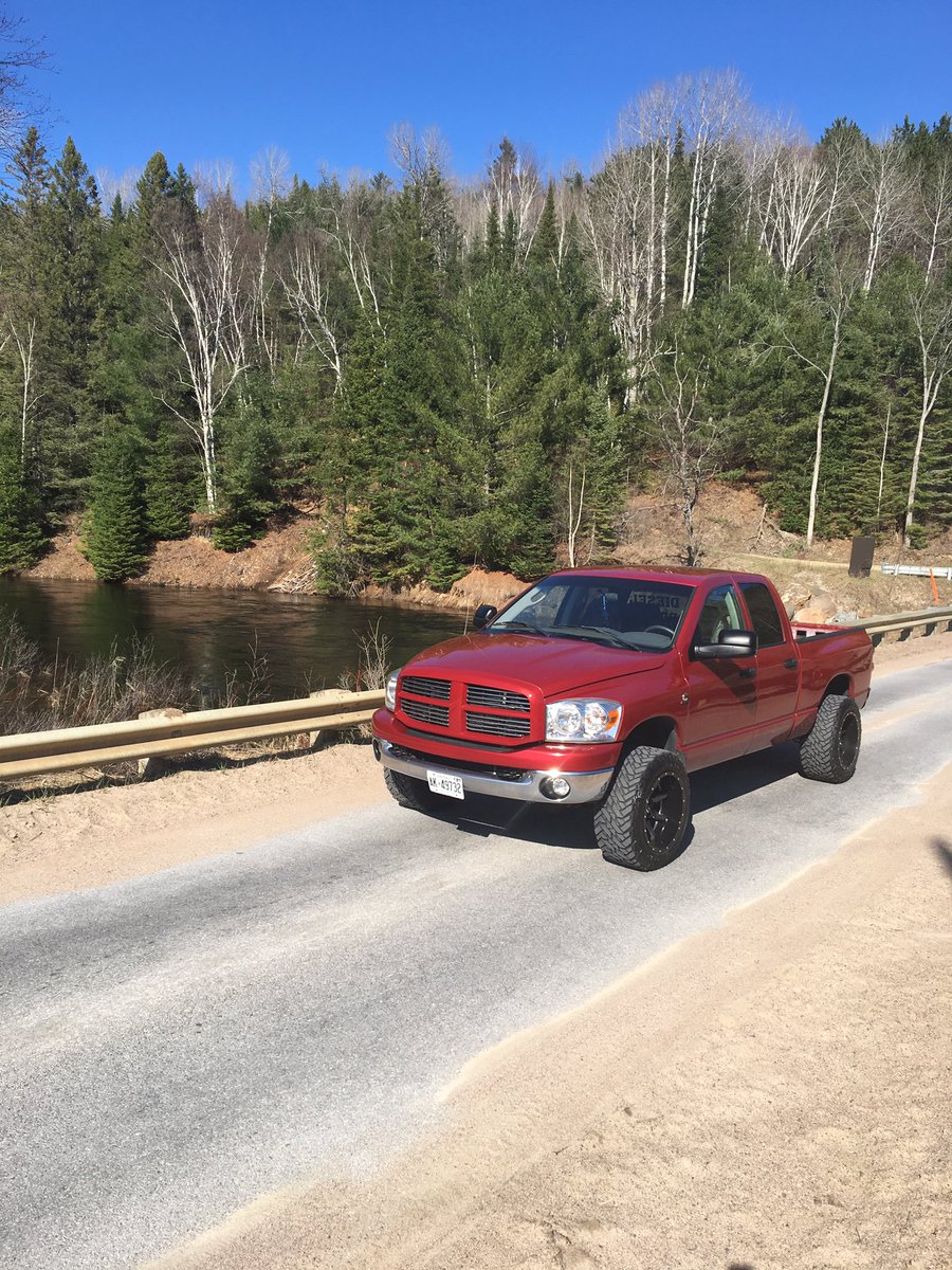 TrucksofOntario's tweet photo. Would you drive this? 6.7 Deleted with EFILIVE #deleteddiesel #cummins #efilive #boonies #ontario #ontarioplates #trucksofontario https://t.co/WaysNNcdNq