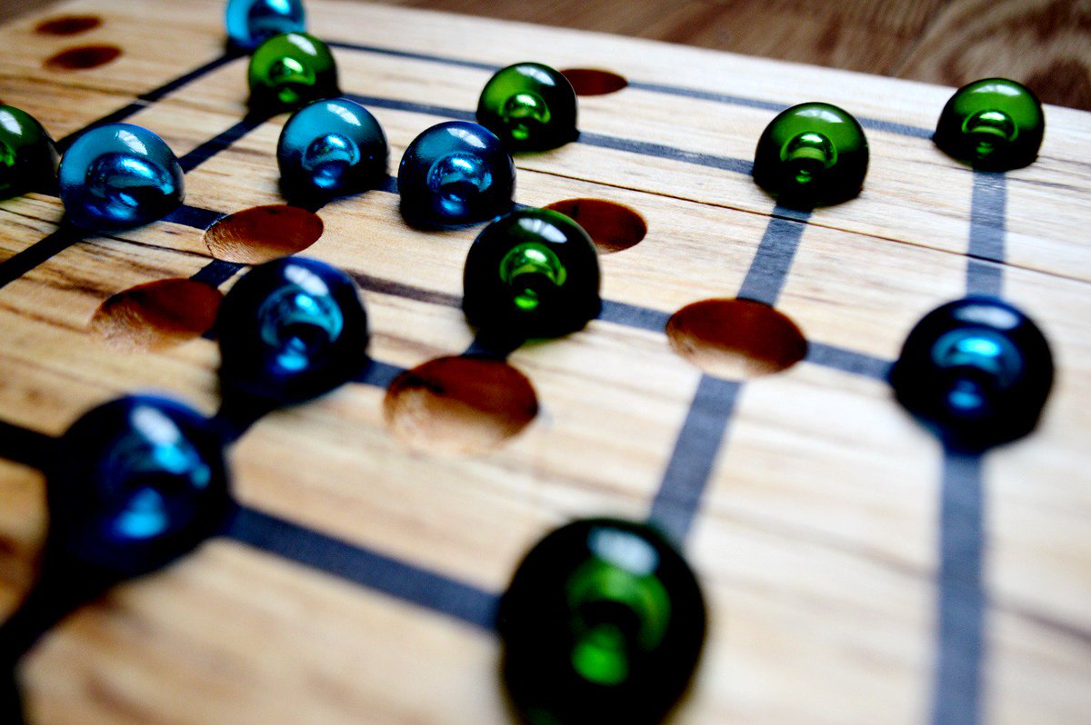 ビー玉と木のおもちゃアトリエマーブル Pa Twitter Nine Men S Morris ナイン メンズ モリス を製作しました シンプルですが 奥深い戦略性の高いゲームです 詳しくはブログをどうぞ T Co 6hqocemtdh アトリエマーブル ビー玉 ボードゲーム ビー玉と木のおもちゃアトリエマーブル Pa Twitter Nine Men S Morris ナイン メンズ モリス を製作しました シンプルですが 奥深い戦略性の高いゲームです 詳しくはブログをどうぞ T Co 6hqocemtdh アトリエマーブル ビー玉 ボードゲーム