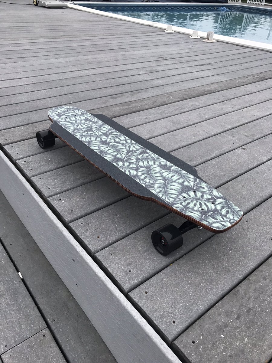 VarianceAction's tweet image. Glad to have sold another custom longboard! DM to get a board you love! #Longboarding #Summer2017