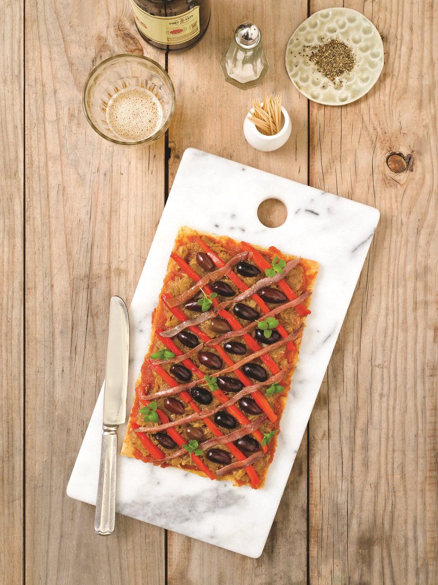 VueBennett's tweet image. One of my favourites is this Pissaladière recipe, with tomato fondue &amp;amp; caramelised onions: bit.ly/2jmmBbH @MieleAustralia