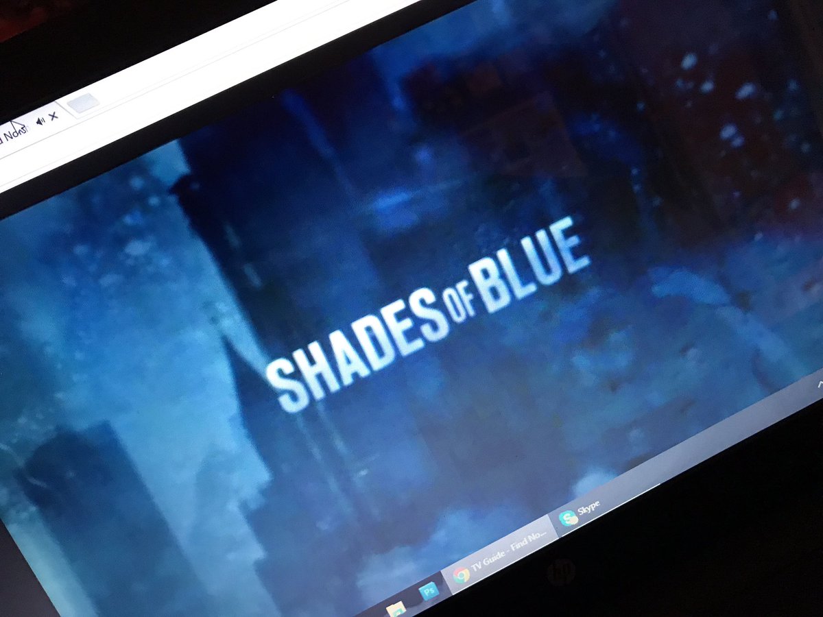 WannaBeLikeJLo's tweet image. @JLo @EGTisme WATCHING TWEETING SCREAMING TRENDING! This has started with a bang already 🙌🙌 #ShadesofBlue