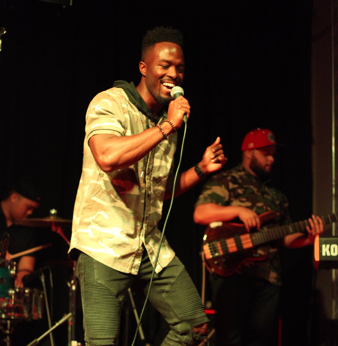 itsfreddyleone's tweet image. Had fun last night. 🕺🏾🚶🏾🕴🏾 #FreddyLeone #RealMan