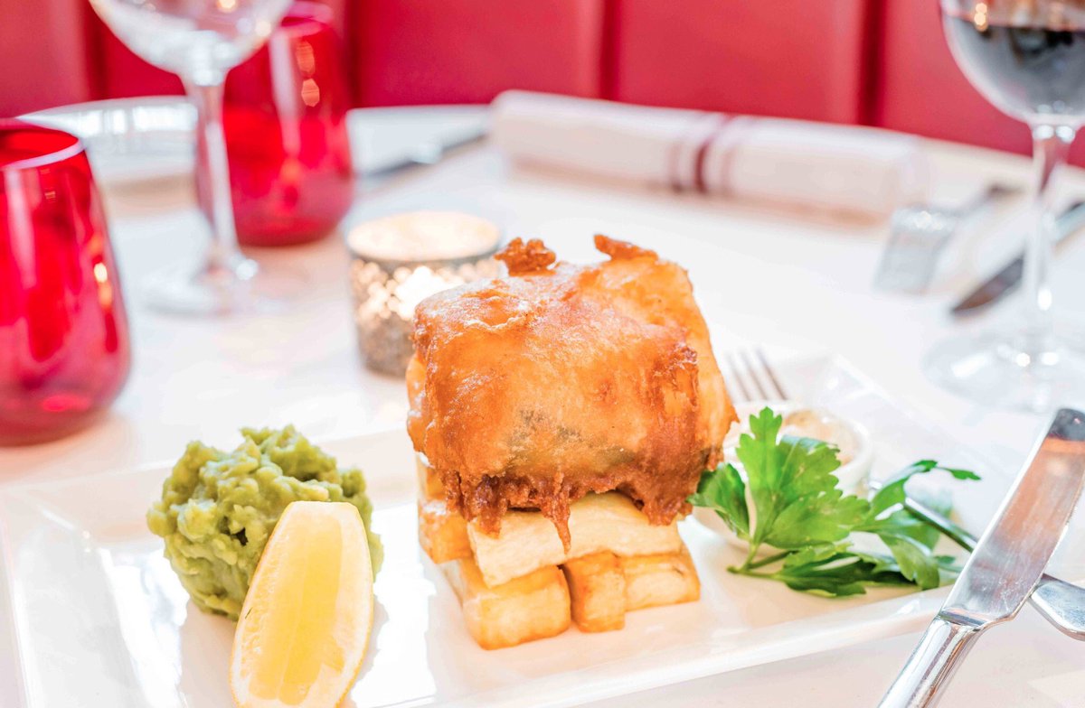 Ahh.... Fish, chips and mushy peas! There is nothing more British than fish and chips. #homemade #Manchester