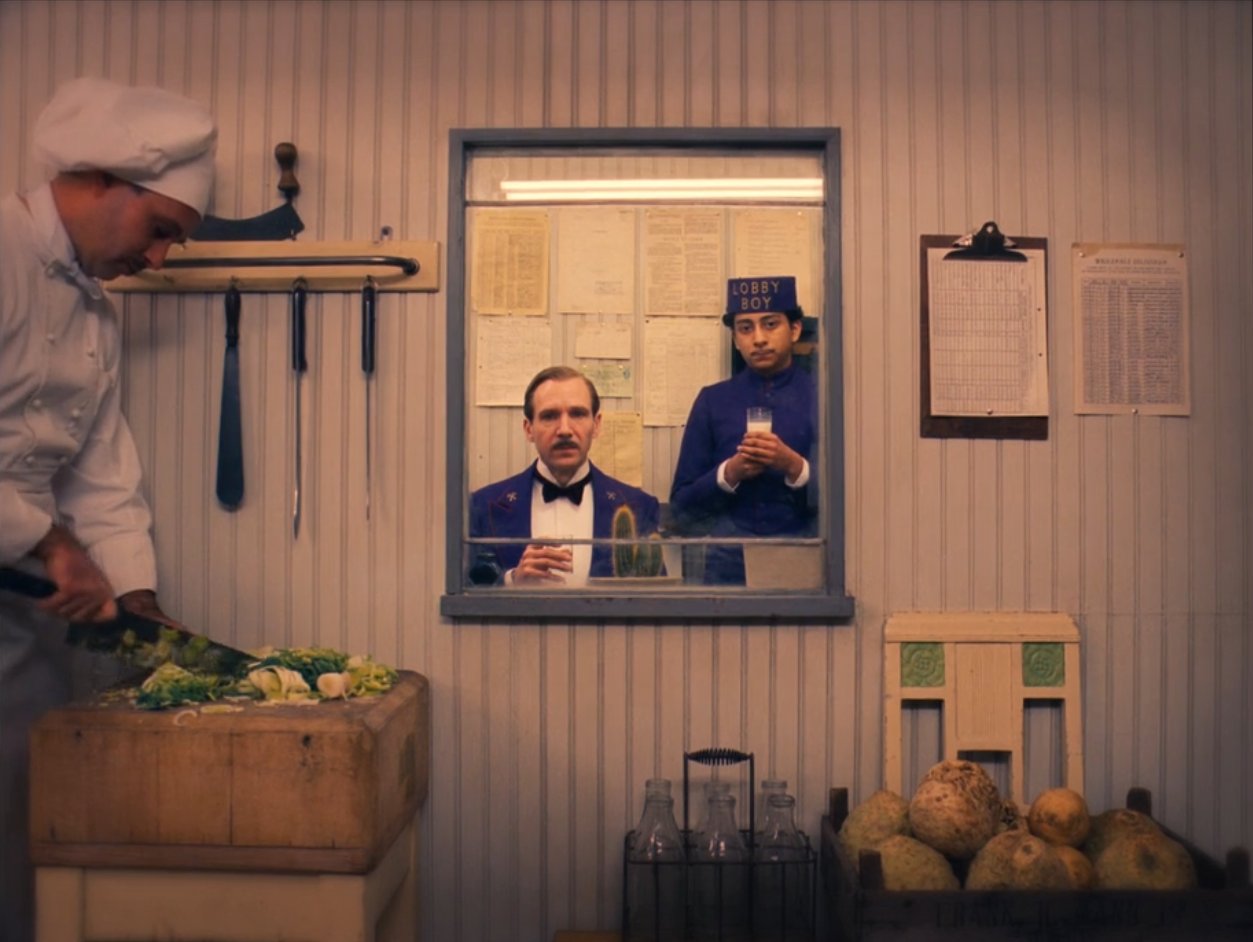 Happy birthday to Wes Anderson aka the king of aesthetically pleasing films 