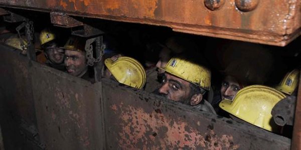 'Aşağıda ölüm var, yukarıda açlık. aşağıdaki ölüm olasılık, yukarıdaki açlık kesin' demişti Zonguldak'ta bir madenci.