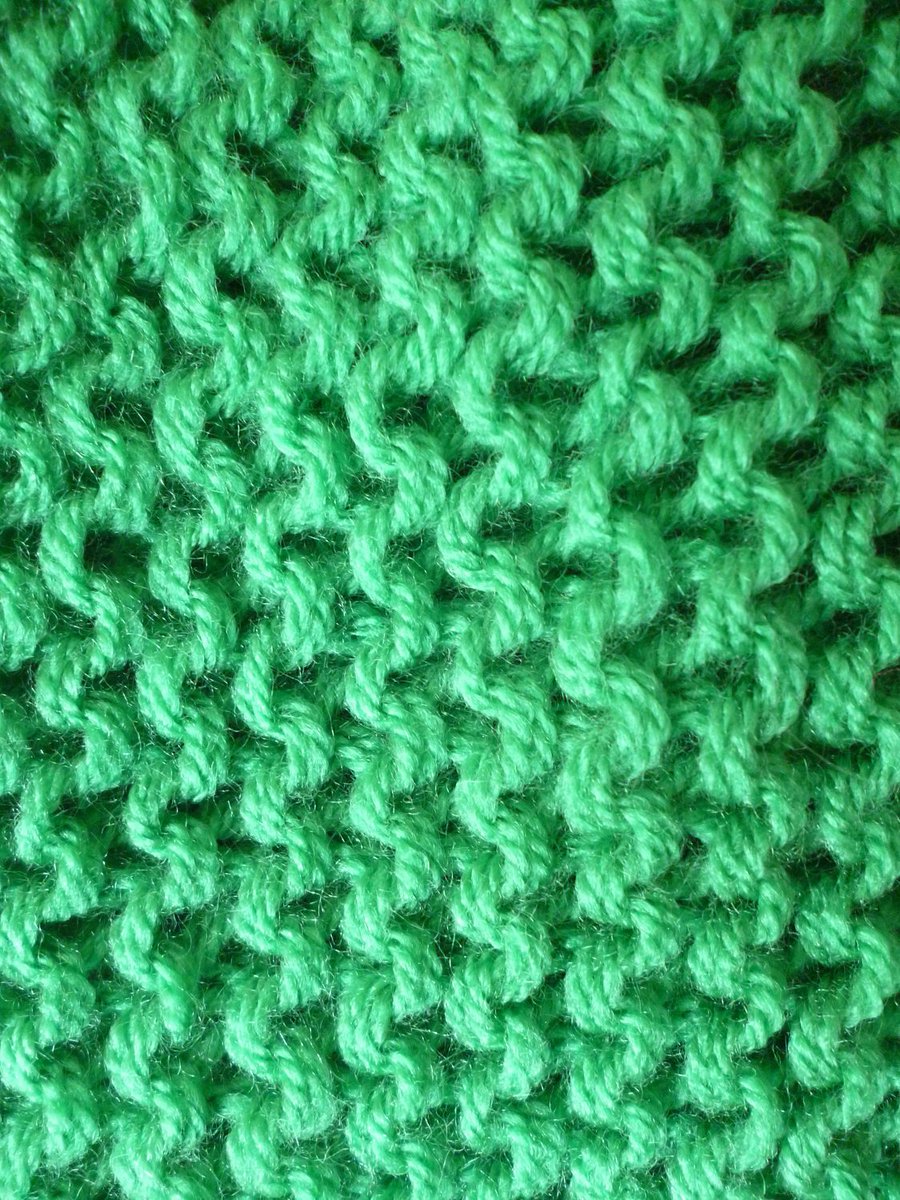 khaosandkismet's tweet image. green scarf, knitted scarf, knitted cowl, woodland colors, garter… tuppu.net/bd2b8205 #UniquelySam #UnisexScarf