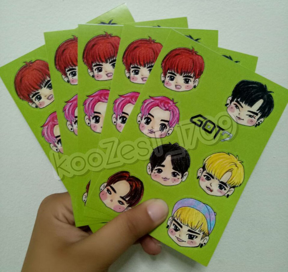 kooZesT_1709's tweet photo. แจก!! ตามภาพเลยค่ะ เข็มกลัดเป็นรูปแบม 1 ชิ้นนะคะ แค่รีไม่ร้องฟอลเน้อ สุ่ม 2/5 ตอนประมาณ 4-5 ทุ่มนะ #YoungAndRichBamBamDay #BamBam https://t.co/3NitCZUUFj