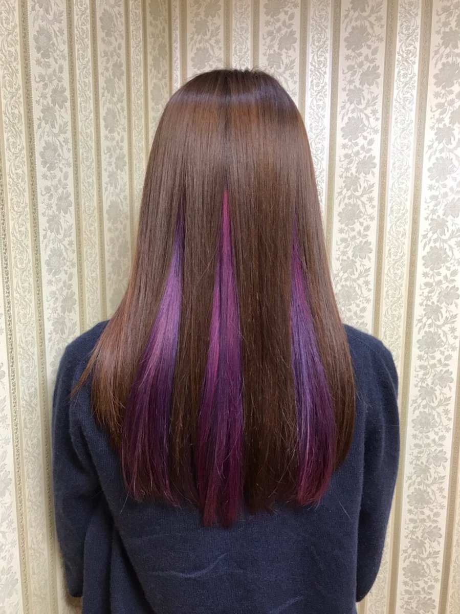 シャンテグラム Pa Twitter ヘアスタイル紹介 ピンクパープルのインナーカラーと ナチュラルなブラウン系カラーの組み合わせ 巻かないでストレートの状態ですと 髪が揺れ動いた時にチラッと見える感じになります