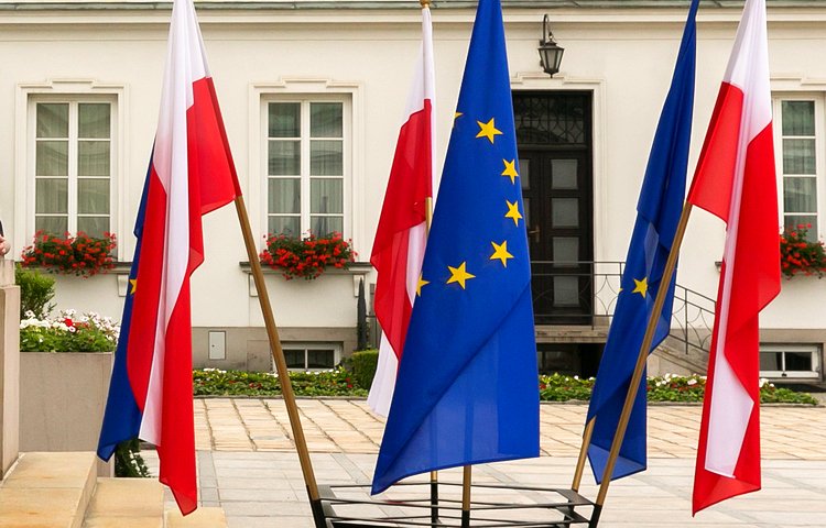 PolandMFA's tweet photo. #OnThisDay #Poland celebrates 13th anniversary of #EU accession 🇵🇱 🇪🇺 

https://t.co/VmhG9K2e9Q https://t.co/cmqICitTRG
