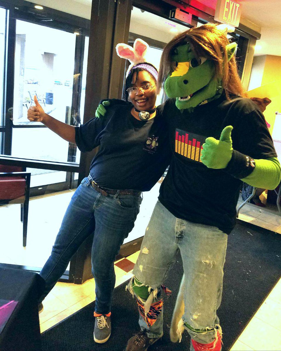 RocknRollDragon's tweet photo. Some fuzz-butts I met at #Notcon2017!
And a bunny-eared college friend of mine Jayna Shropshire!
I forgot who the bat and red canine were! https://t.co/FpkibVnm19