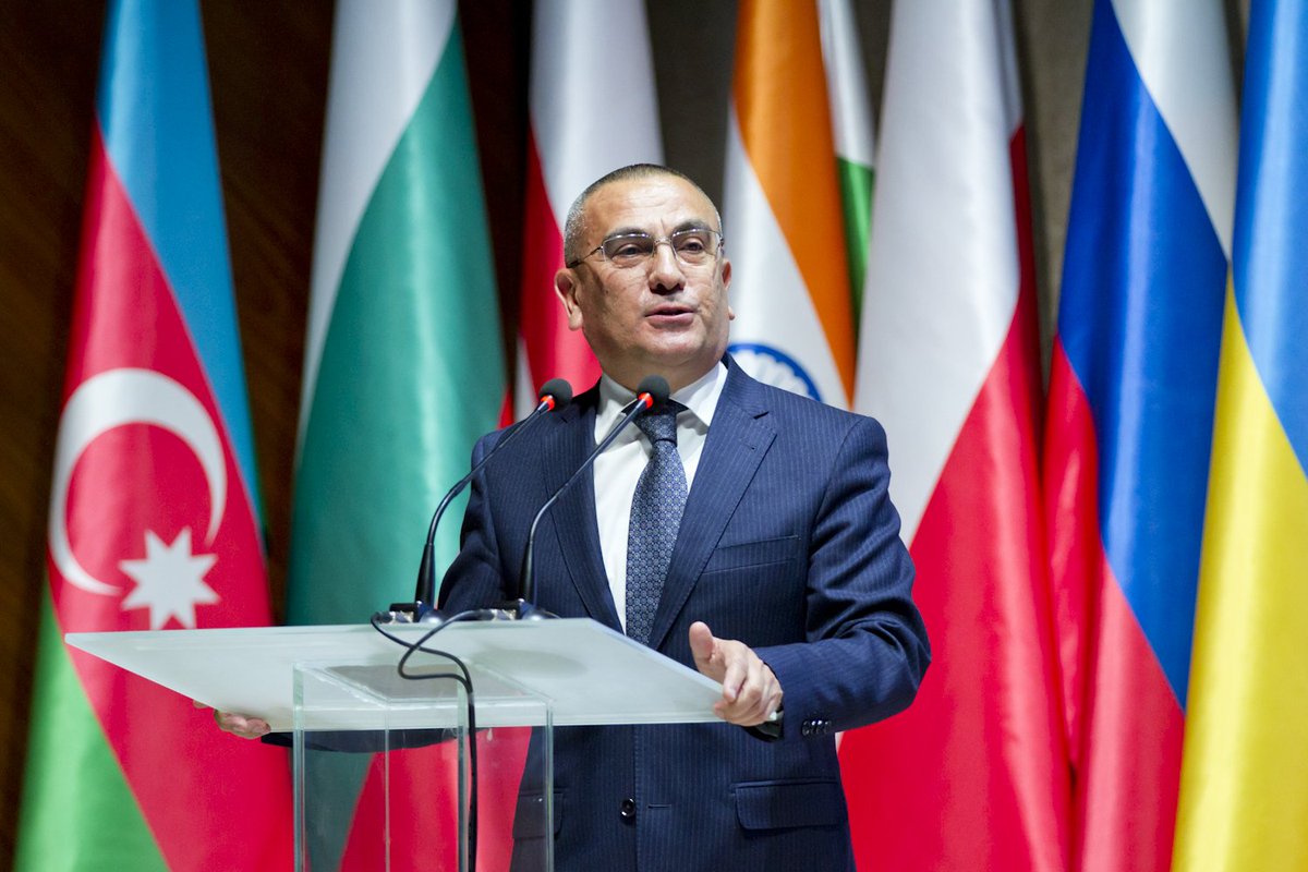 ShamkirChess_17's tweet image. Closing Ceremony of Shamkir Chess 2017
#ShamkirChess2017 #ShamkirChess #SynergyGroup #VugarGashimov