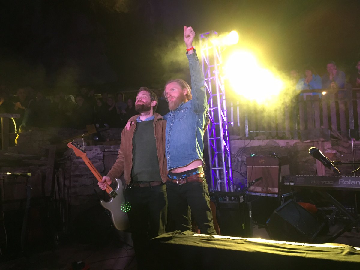ACVDW's tweet photo. #thedevilsarse #Peakcavern what a stunning venue for an even more stunning gig @RichardHawley & @tomhickox #starstruck #kindestmanever ❣️ https://t.co/gEdYGkpH9L