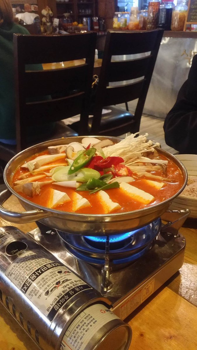 yakoreacom's tweet photo. #Tofu is included in many #korean #soups :)
#delicious and #healthy I recommend you try #dubujjigae #두부찌개 <3 https://t.co/9FH7GLwB3t