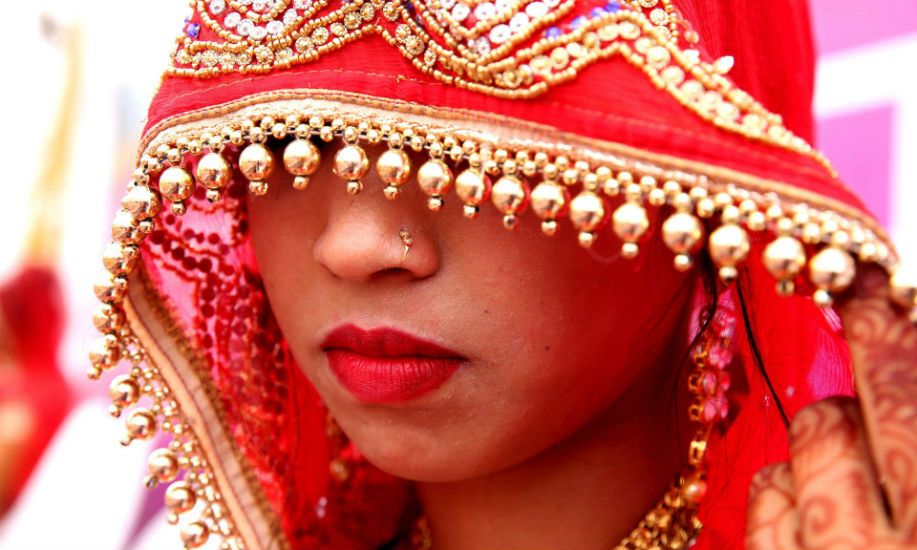 bindeshy6's tweet image. ‘Police won’t intervene’: Indian brides given wooden paddles to beat drunk husbands news24one.com/india/police-w…