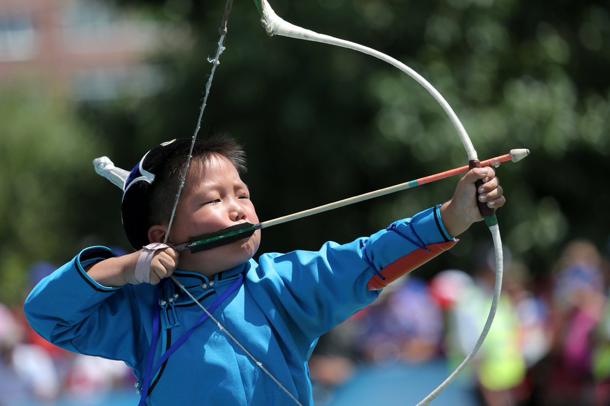 Mongolia976's tweet photo. Mongolian archery...#mongolia #archery     https://t.co/eV2iIYil62 https://t.co/0AWg5HxQCu