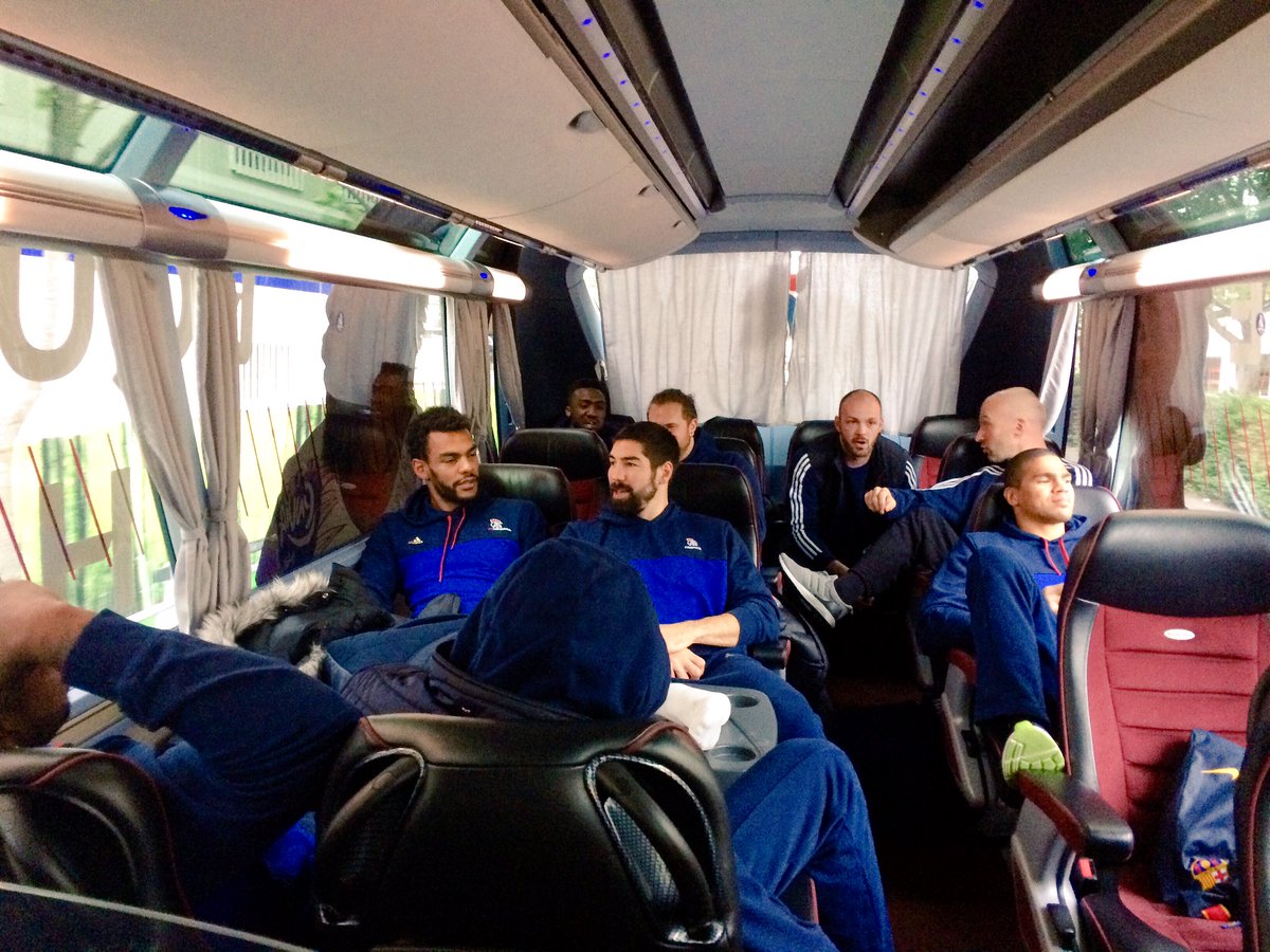 FRAHandball's tweet photo. #EdF[M]-Qualifs Euro2018
Les Bleus sont de retour 👌🏼
#BleuetFier 🇫🇷 https://t.co/PjBLNCT5BR