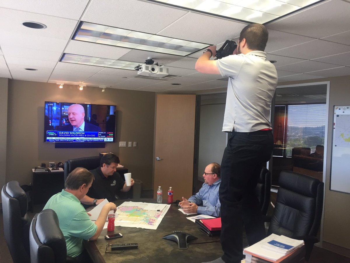 MaryMarshallFPG's tweet image. Another episode of #RuntowardstheRoar another table to stand on #FPGunleashed