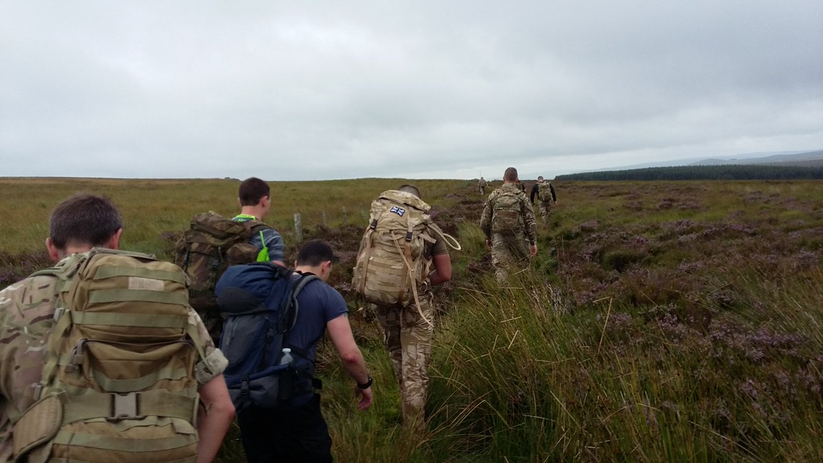 Cops30Miler's tweet photo. Last few spaces on the COPS 30 Miler...raising funds for @UK_COPS & #RMCTF
Sign up here now before you miss out. https://t.co/jDQvyztvx0 https://t.co/PtQpG2Slgv