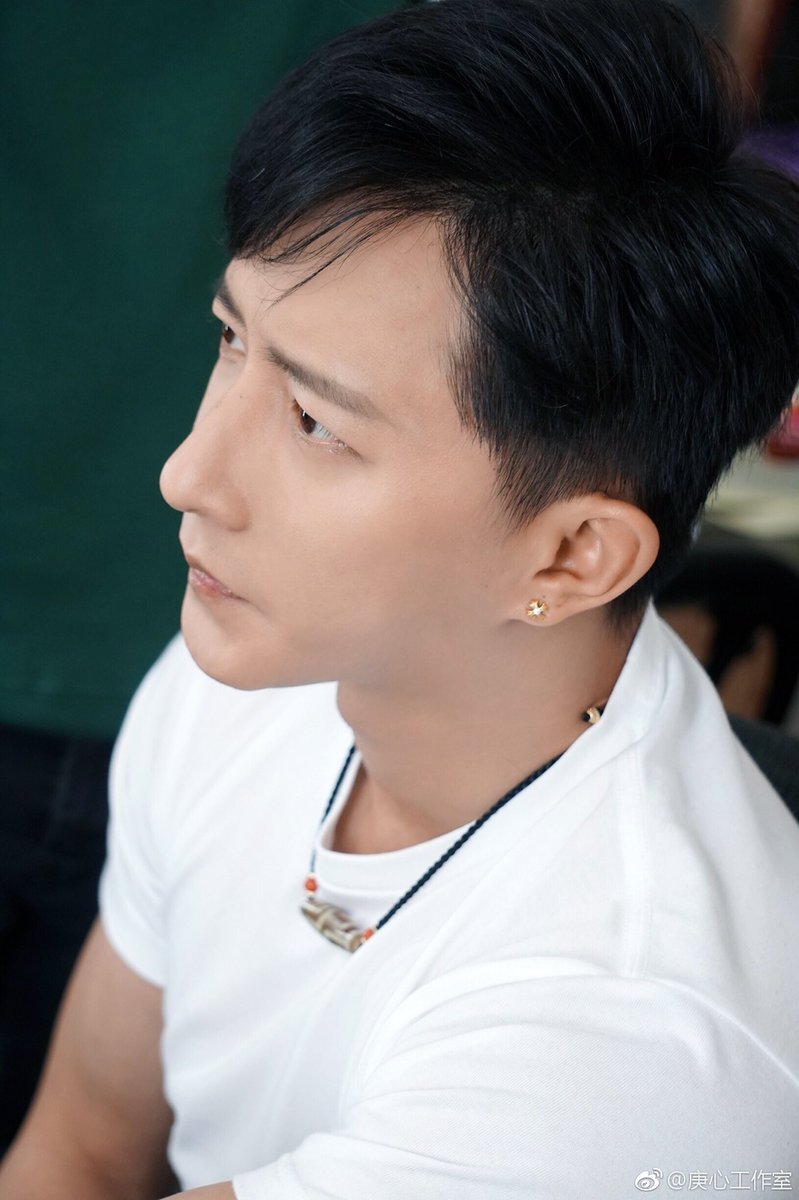 MxGengFans's tweet photo. https://t.co/7yvPUFq2h2 [HD PIC] 170501 庚心工作室 Weibo - Imágenes close up de nuestro Hangeng~ ¡Sigue tan guapo!

cr: 13elieveSG