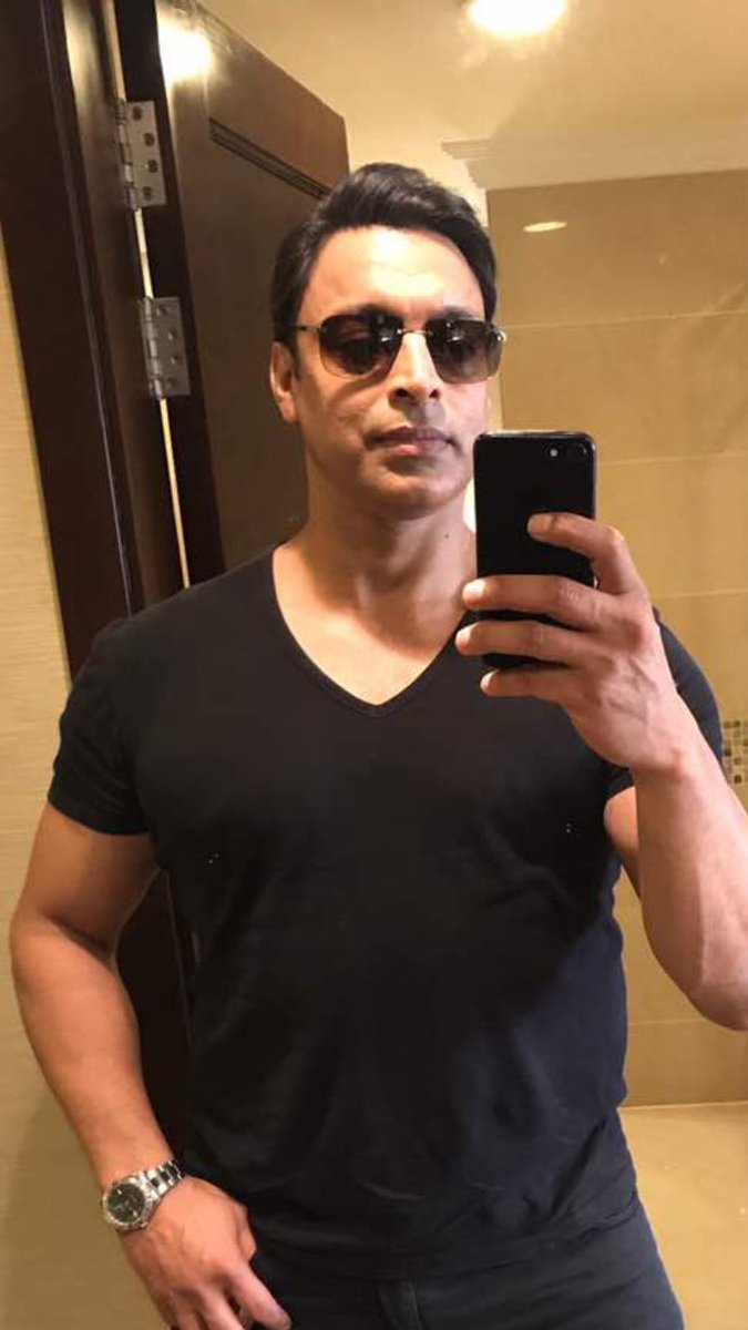 Shoaib Akhtar on Twitter: "New look for the upcoming programme but don't worry I'll change my outfit .. https://t.co/74AB3Ae6uw" / Twitter