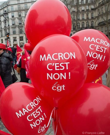 Pour que la #fêtedutravail ne devienne pas un jour travaillé comme les autres #MacronCestNon   dixit la CGT 😘 #SortonsMacron