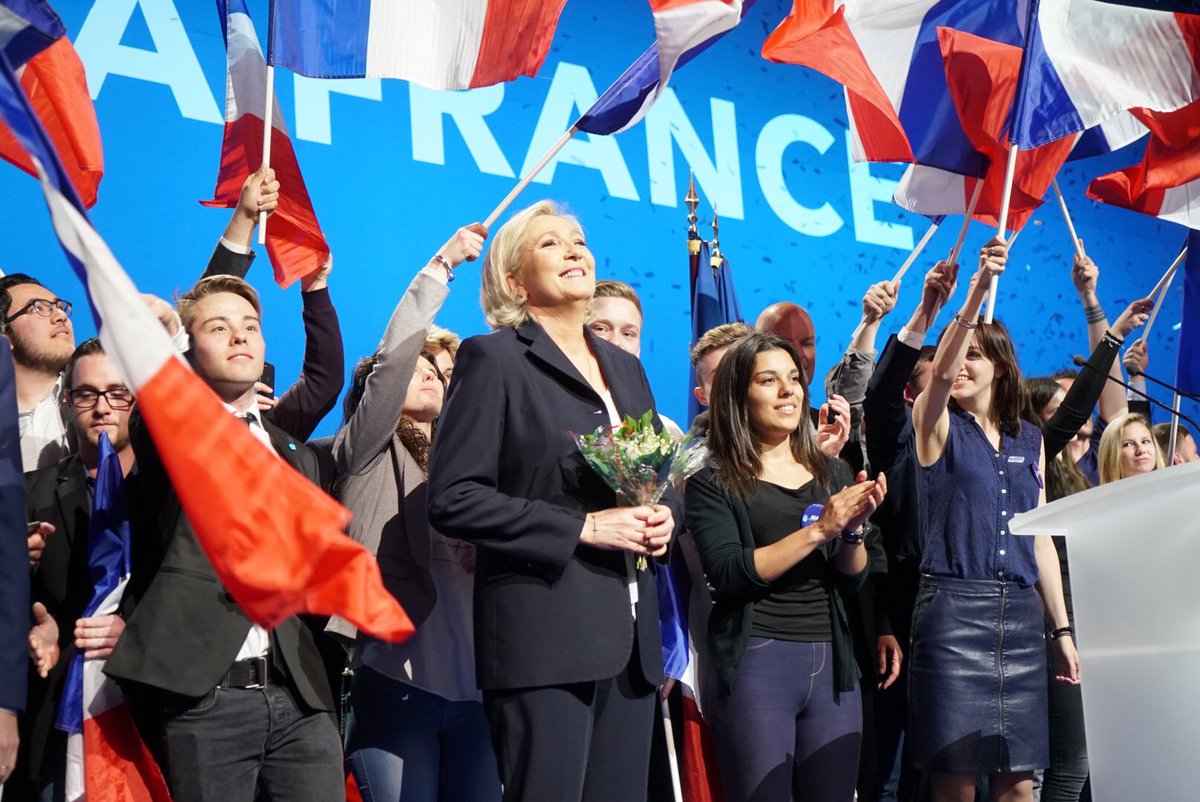 'Le 7 mai votez pour que vive la peuple libre, pour que vive la République, et pour que vive la France !' #MarineAVillepinte