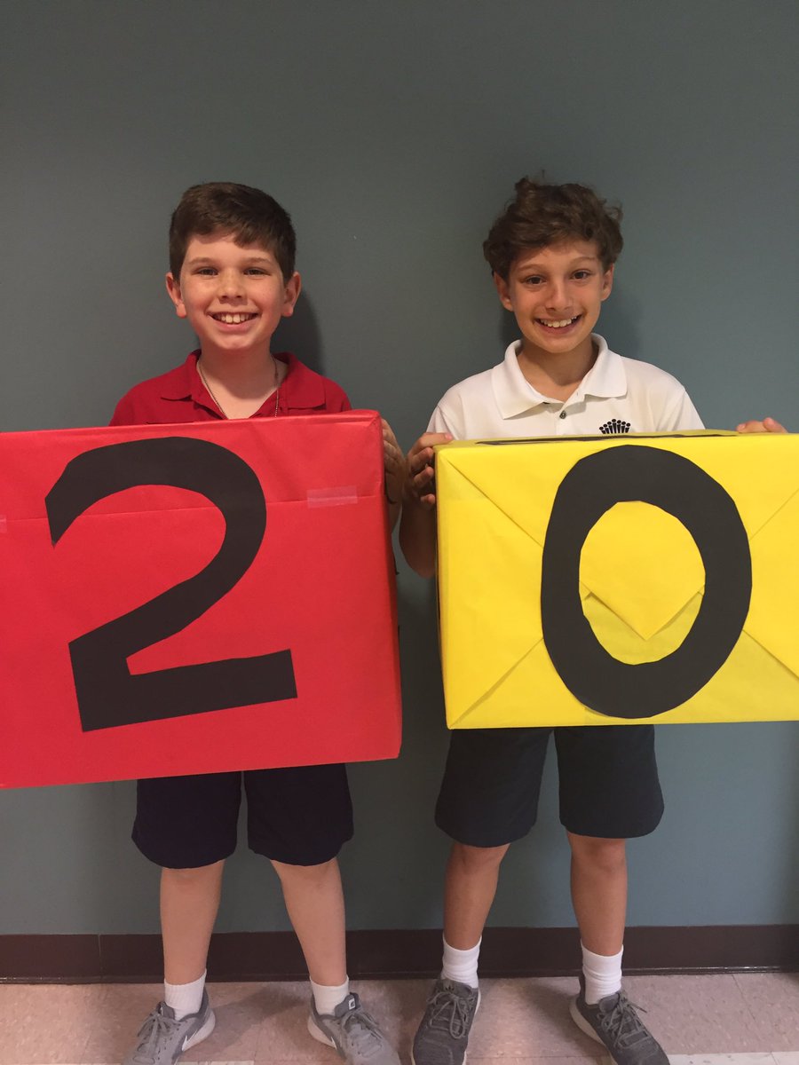 MorahKelly's tweet photo. Let's count the Omer @Davis_Academy! Today is the 20th day of the Omer, which is 2 weeks and 6 days. #omerblocks #davis5 https://t.co/0bTiVLs39F