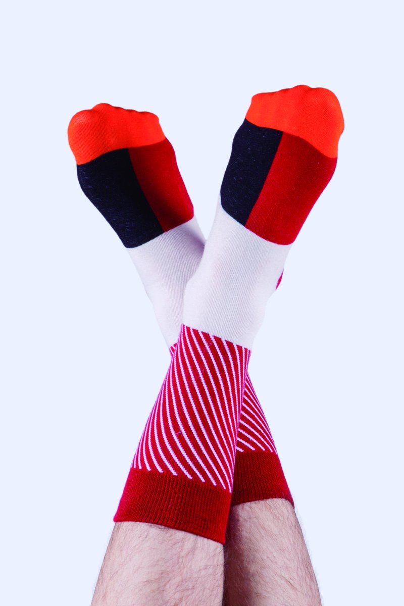 GeniusDesignInt's tweet image. Crazy Colourful Design! Created in Spain and shipped from Canada.
#socks #sushi 

geniusdesign.club/en/produits/de…