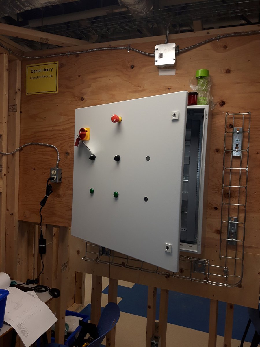 mmcgaw1975's tweet image. Skills competition day at NBCC St.Andrews @myNBCC  @SkillsCanadaNB  #automationandcontrol