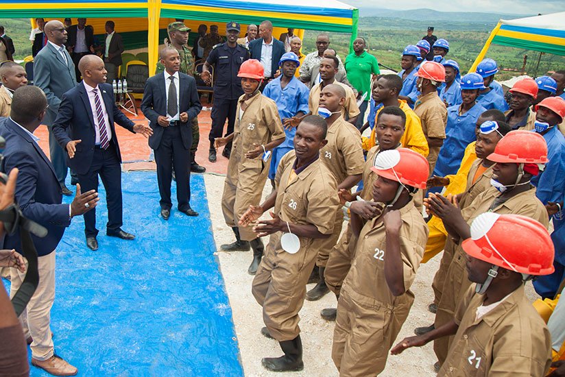 World Day for Safety/ Health @ Work: Rwanda may extend medical screenings to mining &amp; factory workers bit.ly/2oXN4ew #OneHealth